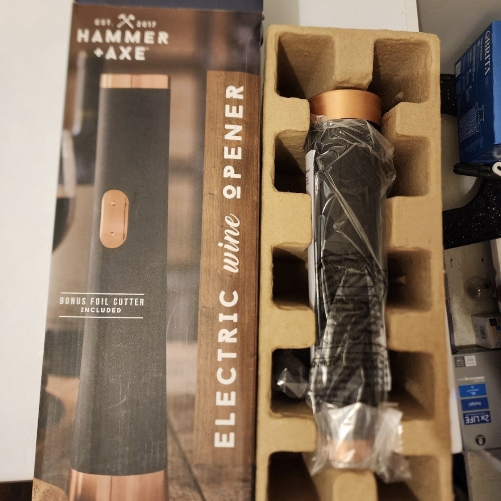 Hammer & Axe Electric Wine Opener in Black and Copper